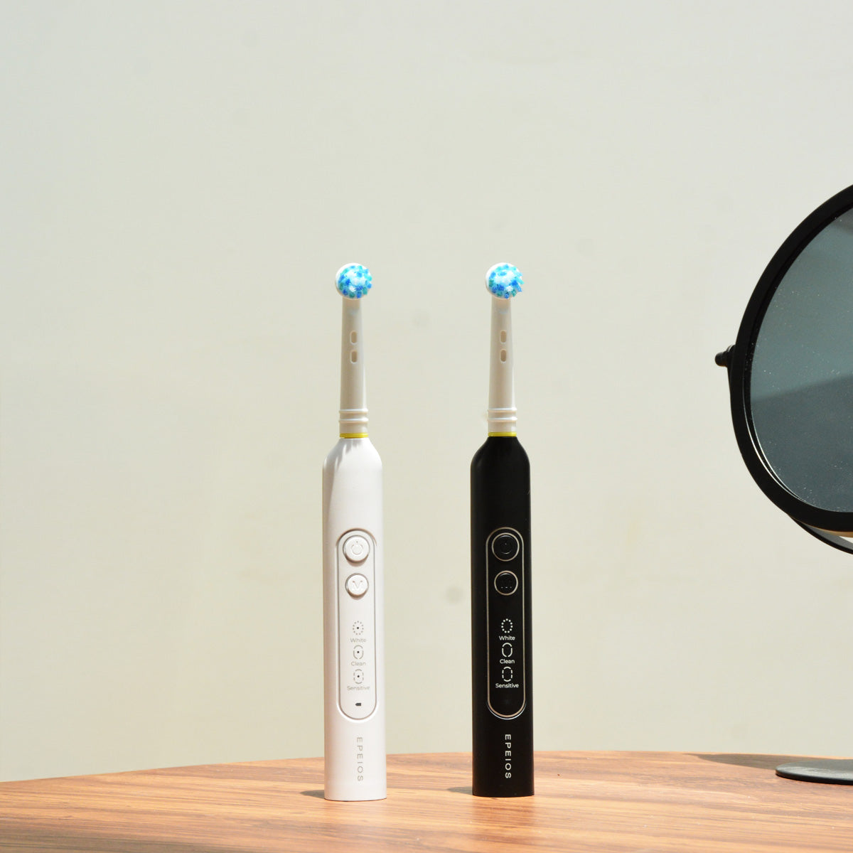 【3つのモード×3種のヘッド付き】今日から始めるオーラルケアにもぴったりな回転式電動歯ブラシ OKare! Loop 発売