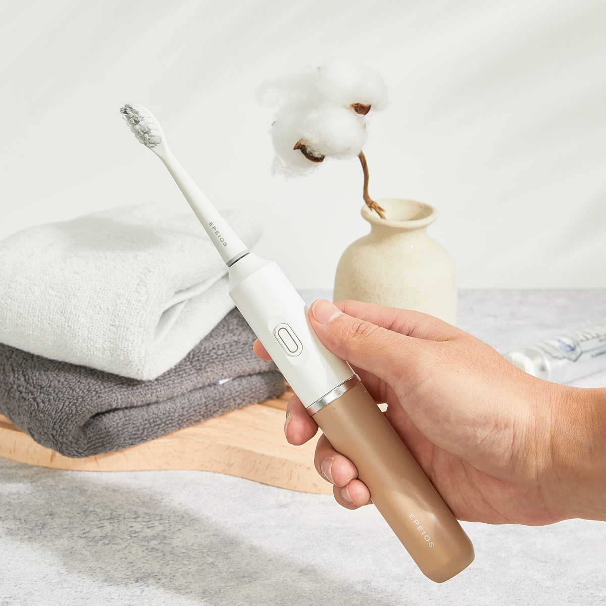 Okare! GO | Travel Electric Toothbrush ET006