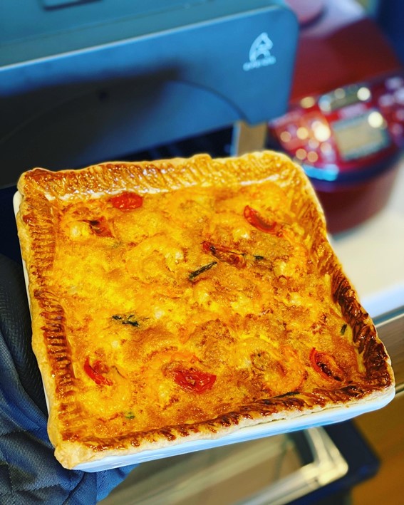 えび野菜キッシュの料理写真