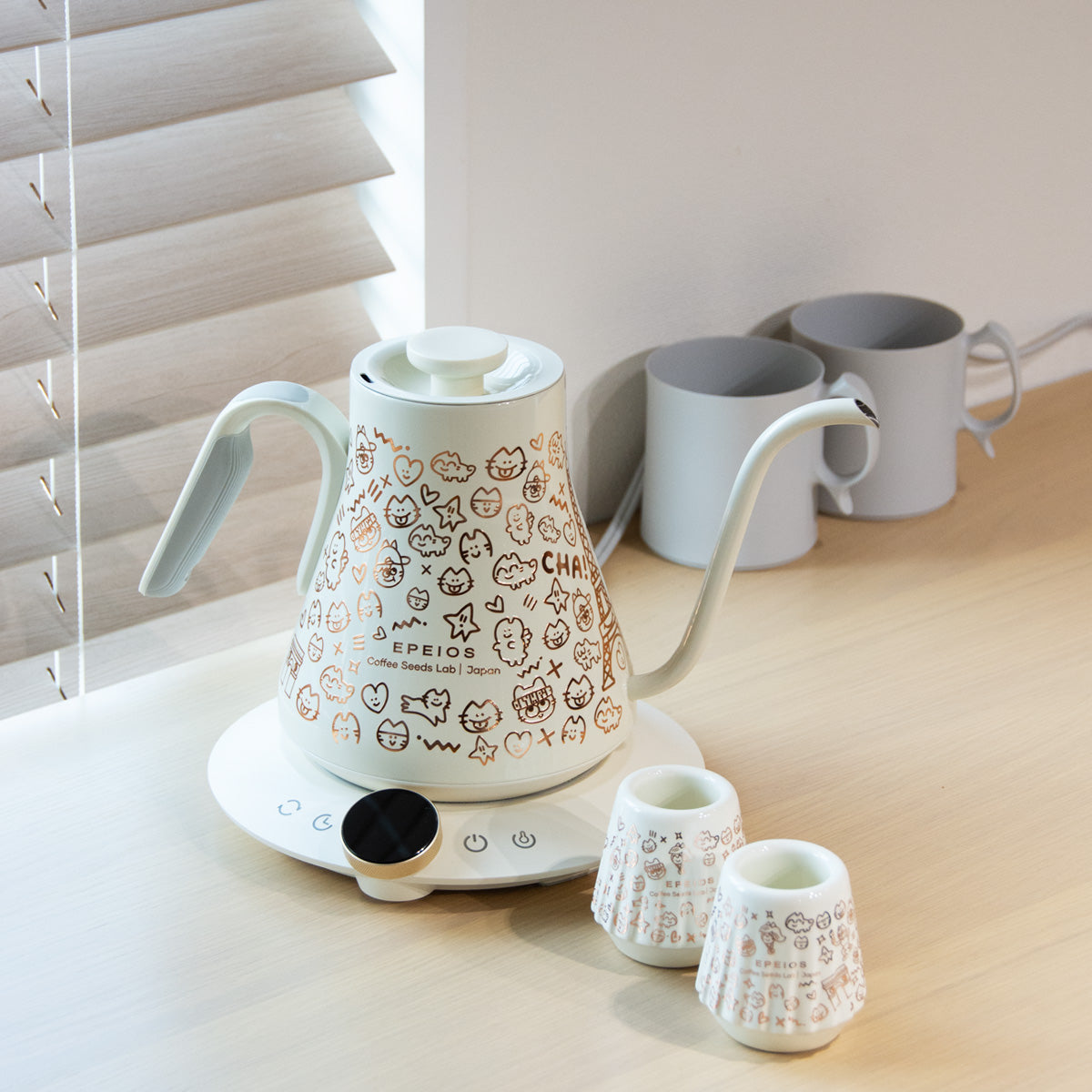 【完売品】Epeios × Chanoir限定コラボドリップケトル【箱付き】 EPEIOS、猫のイラストをデザインしたドリップケトル 「CHANOIR」との