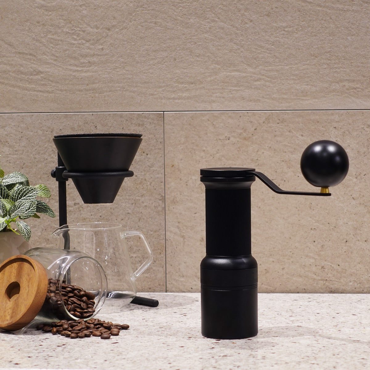 再入荷】EPEIOS Manual Coffee Grinder｜Essence Go 手挽きコーヒーミル