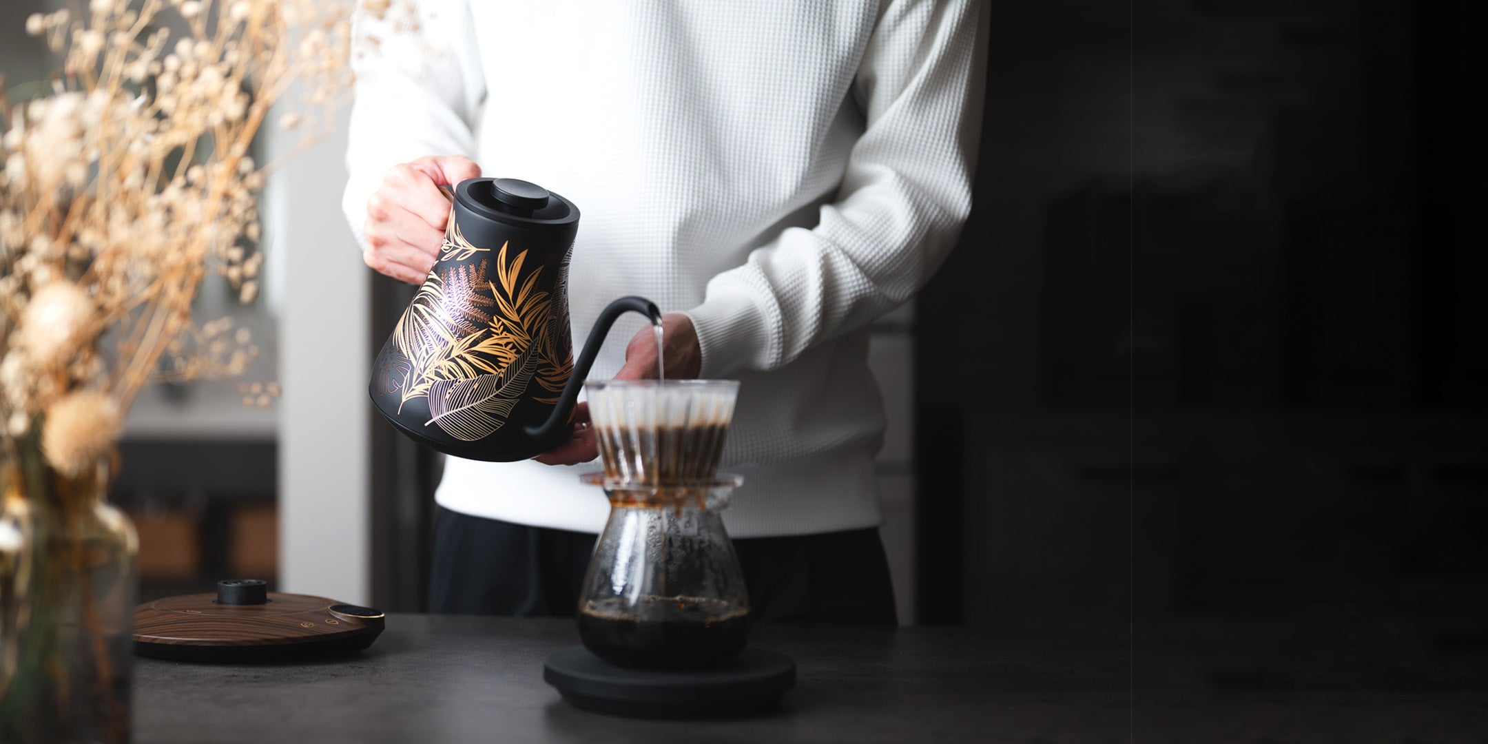 【新品未開封】EPEIOS 電気ケトル 900ml 1200W ※箱潰れ品 新品未開封】EPEIOS 電気ケトル 900ml 1200W ※箱潰れ品 Epeios